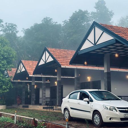 Meghamalhar Villa Mananthavady Bagian luar foto